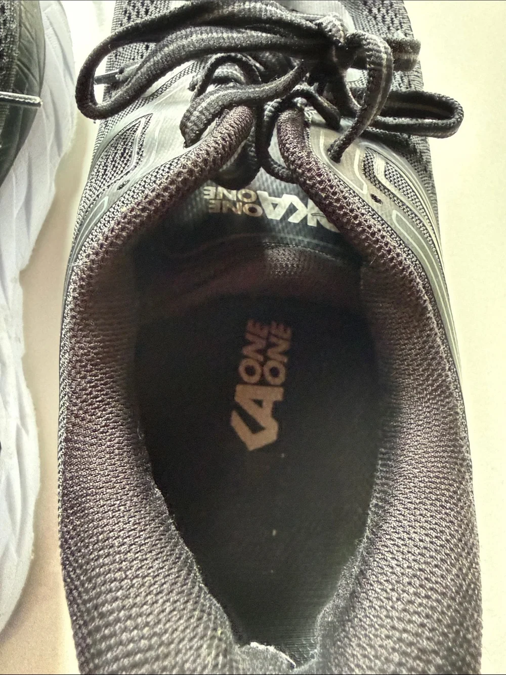 Hoka One One Bondi 7 Running Sneakers, Size 9 Woman’s